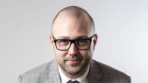 Marius Șișu a fost demis de la conducerea Agenției Naționale a Medicamentului / El a fost numit pe filiera Darius Vâlcov, iar de astăzi nu mai putea ocupa legal funcția