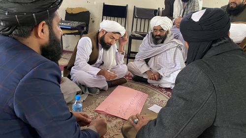 În Helmand, fermierii afgani au de ales între opiu și foamete