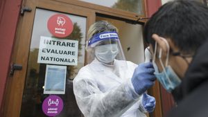 Cu mască tot timpul examenului? "Nu vom fi absurzi, dacă elevul dorește să bea puțină apă… Colegii noștri vor ști cum să procedeze" – anunță președintele Comisiei de Evaluare Națională 2020, Luminița Barcari