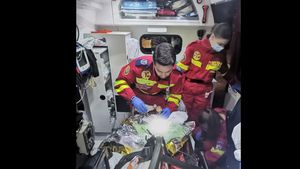 Mureş: Gemeni nou-născuţi în ambulanţă, intraţi în stop cardio-respirator, au fost salvaţi de trei echipaje SMURD