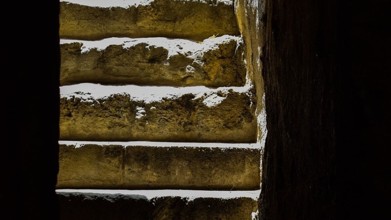O parte din catacombele Brașovului vor fi redeschise pentru public / Au fost folosite până acum de oamenii străzii și tineri în căutare de distracție