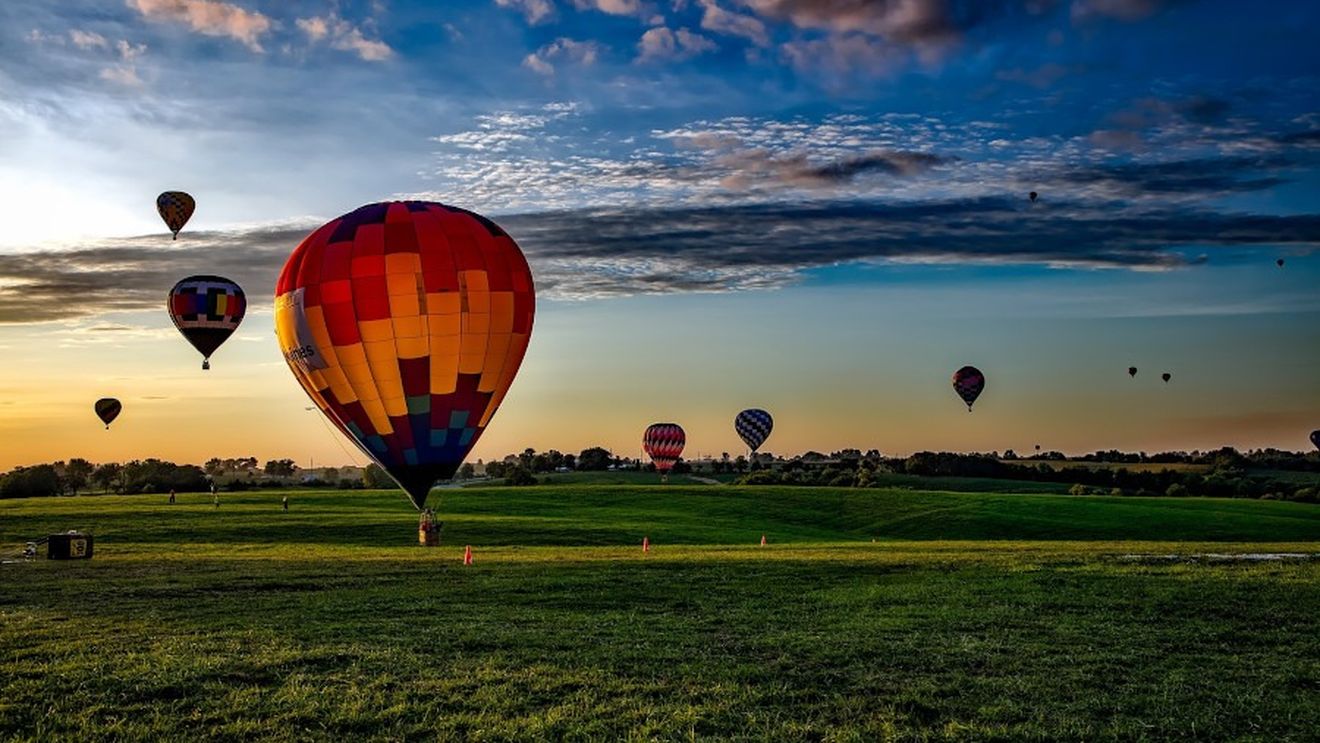 O persoană a murit și alte două au fost grav rănite după ce un balon cu aer cald s-a prăbușit în Germania
