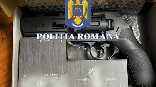 Ilfov: În urma perchezițiilor la domiciliul unui cetățean italian au fost descoperite de polițiști 9 arme neletale pe care bărbatul le-ar fi procurat din mai multe țări membre ale Uniunii Europene
