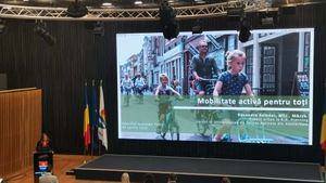 VIDEO | Modelul olandez pe două roți: lecții despre mobilitate urbană, discutate la Timișoara de o româncă stabilită la Utrecht