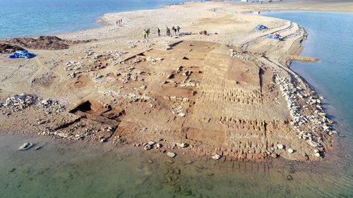 FOTO Seceta severă din Irak a scos la iveală un oraș vechi de 3400 de ani/ Cum a fost conservat orașul datorită unui cutremur din anul 1350 î.Hr./ Arheologii germani și kurzi au descoperit o comunitate din Imperiul Mittani