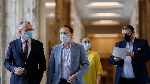 SURSE: Ședință de Guvern luni, pentru a închide și școlile private două săptămâni, cât sunt închise cele de stat, după ce Edupedu.ro a semnalat discriminarea