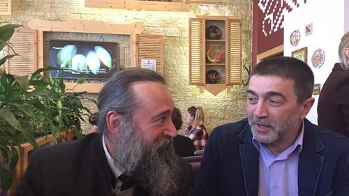 Iurie Roșca, vector al propagandei ruse în Republica Moldova, a fost condamnat la 4 ani de închisoare pentru trafic de influență. El poza în anii 90 drept unionist
