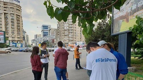 #FărăPenali: 320.000 de semnături au fost adunate până în prezent. Barna: Cel mai puţin am strâns în judeţele din sud, la Sibiu a fost depăşit pragul de 20.000 de semnături