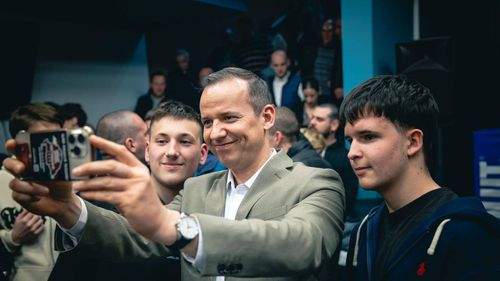 Liderul extremei drepte Laszlo Toroczkai ar putea ajunge “Făcătorul de regi” în urma rezultatului alegerilor de duminică din Ungaria