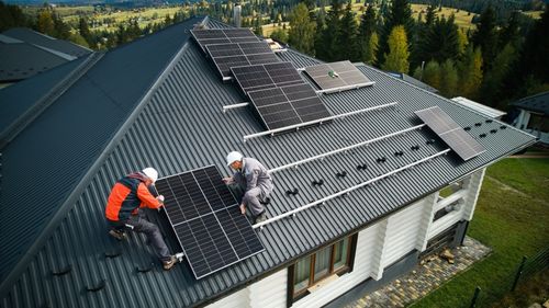 Mii de români păcăliți în Casa Verde Fotovoltaice. Ministrul Mediului, despre „cetățenii vulnerabili în fața unor escroci”