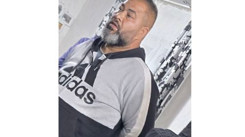 SURSE Percheziții la cămătari, e vizată rețeaua lui Robert Iancu, zis Zabar / Erau acordați bani cu dobânzi de până la 100%