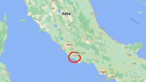 Italienii se tem că românii anti-vacciniști din penisulă le vor strica sărbătorile de Crăciun. Ei cer preoților ortodocși să se implice pentru a-i convinge pe români să se vaccineze. Apar restricții în zonele cu mulți români