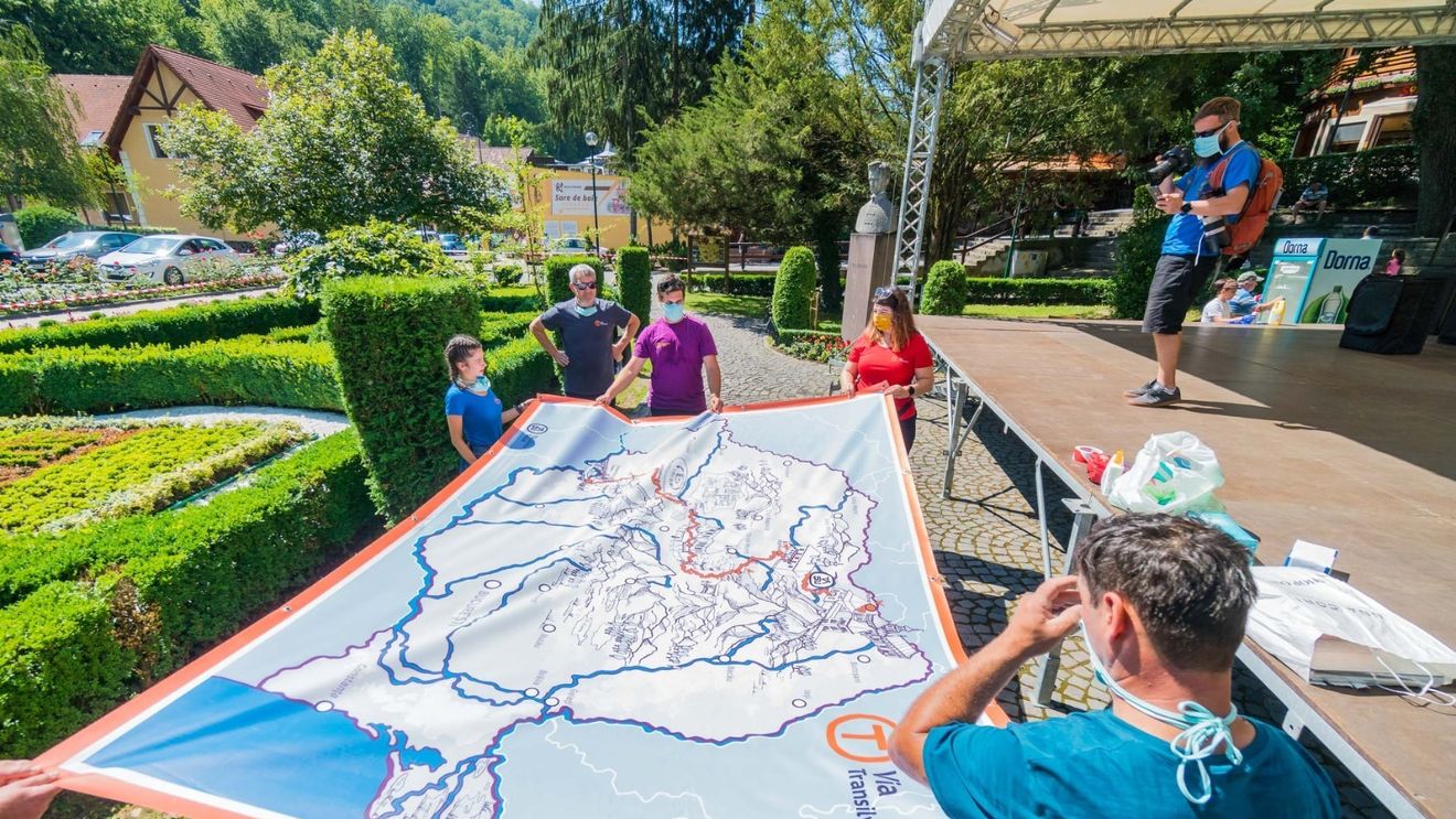 FOTO Soluții alternative de vacanță: Traseul Via Transilvanica, "Camino de România", ajunge la kilometrul 1.000 / Imagini cu drumul de vis care a costat până acum 1,5 milioane de euro