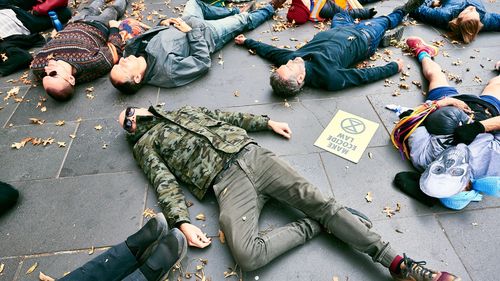 Arestări după ce protestele Extinction Rebellion au lovit capitale UE