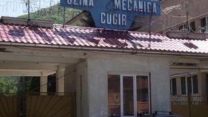 Ministrul Economiei reintroduce obligaţia ca toate persoanele care intră într-una dintre fabricile de armament să fie autorizată la nivelul ministerului / Radu Miruţă afirmă că o fabrică de armament nu se conduce ”ca o maşină de îngheţată”