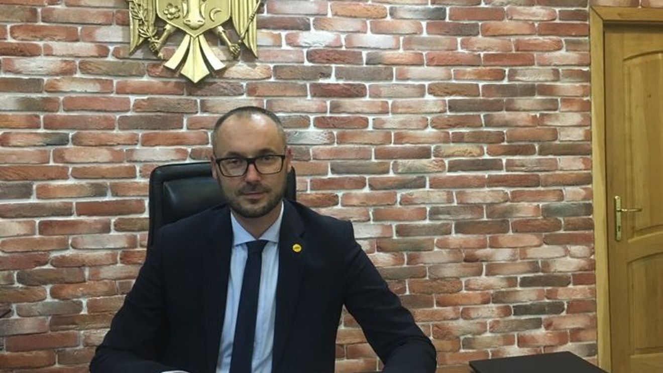 Ministrul Justiției de la Chișinău, Sergiu Litvinenco: „Dodon se victimizează. Îi înţelegem starea sufletească: a fost o vreme rege, apoi a făcut-o pe nebunul, ca, până la urmă, să ajungă un biet pion”