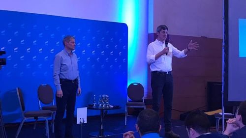 USR şi PLUS ar fi luat decizia de a merge în alianţă la alegerile europarlamentare/ UPDATE PLUS ar dori rearajnarea listei în cazul în care Cioloș pleacă din PE