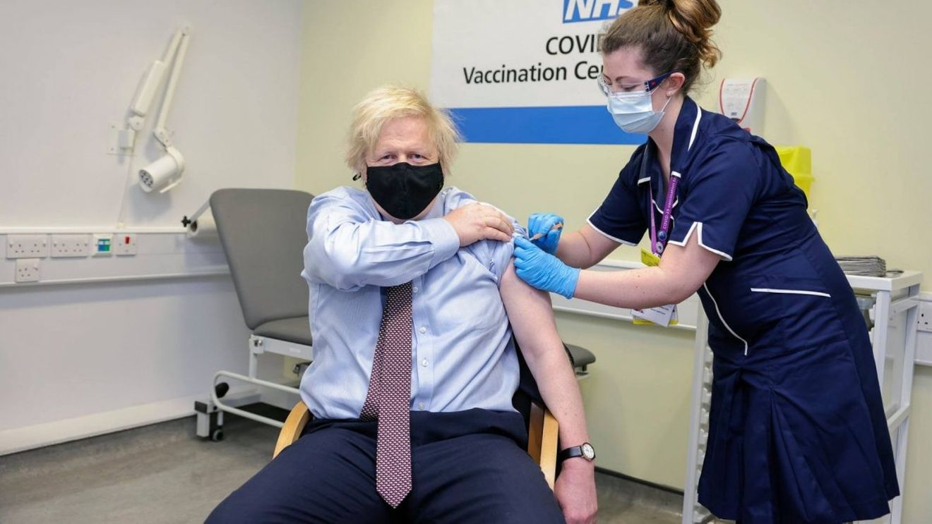 Premierul britanic Boris Johnson a primit o primă doză de vaccin AstraZeneca: Nu am simțit practic nimic