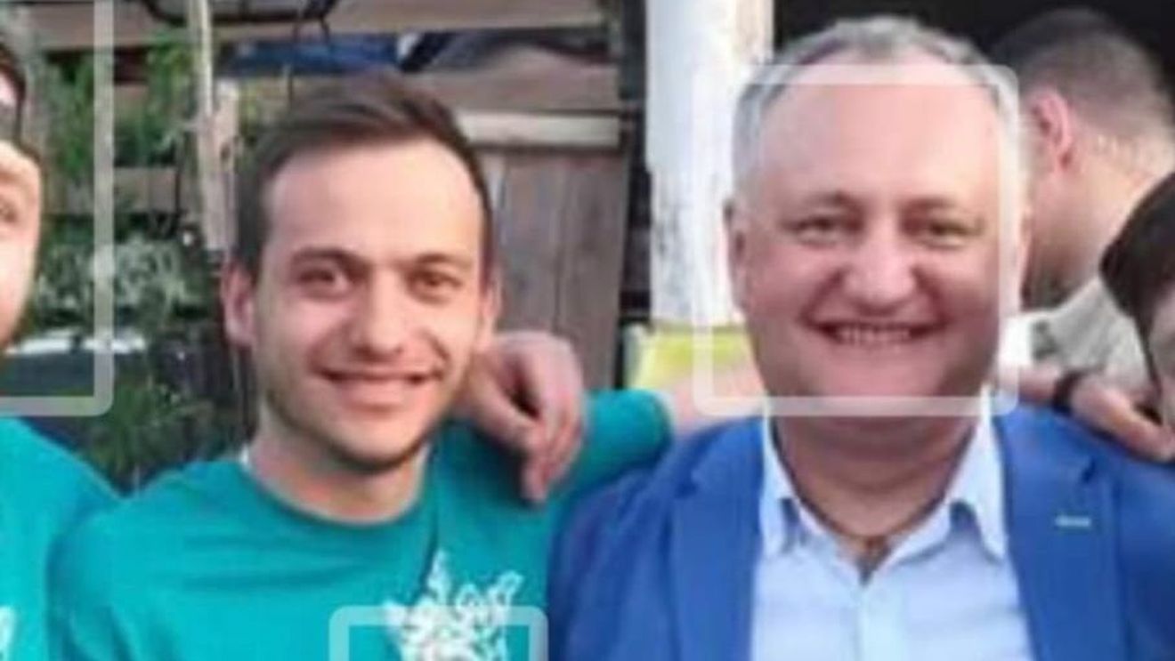 Coordonatorul filialei AUR de la Galați s-a pozat cu rusofilul Igor Dodon, fostul președinte al Republicii Moldova, un adversar declarat al unirii cu România. „A fost o glumă”