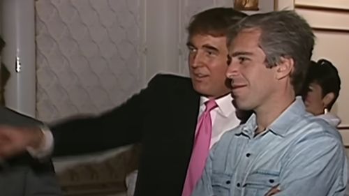 O bibiliotecă din New York a expus peste 3,5 milioane de pagini din dosarul agresorului sexual Jeffrey Epstein, inclusiv o cronologie detaliată a relației cu Donald Trump