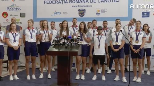 Novak spune că Ministerul Sportului nu a fost invitat să participe la primirea delegaţiei de canotaj de la CE: Federaţia a programat evenimentul, s-a ocupat de închirierea Salonului Oficial şi a invitat presa. Ministerul Sportului nu a fost invitat să participe nici la organizare, nici la evenimentul în sine