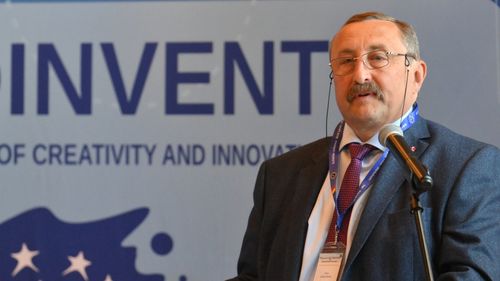 Dan Caşcaval, senator PSD şi rector al Universităţii ”Gheorghe Asachi” din Iaşi: Nu înţeleg de ce printre primele măsuri anunţate sunt tocmai bursele studenţilor / Încă se poate purta un dialog, dar nu în stradă