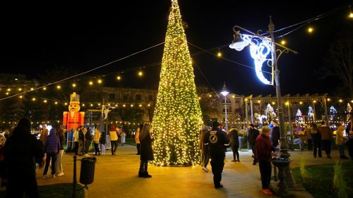Primăria Constanța pune la bătaie și anul acesta peste 1 milion de euro pentru iluminatul festiv de Crăciun, unul dintre cele mai scumpe din țară