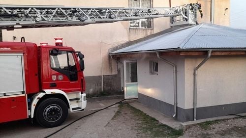UPDATE Incendiu la centrala termică a unei şcoli din Olt/ În unitatea de învăţământ nu se aflau elevi