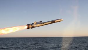 România va primi un sistem de rachete navale în urma unui acord de 128 milioane de euro semnat de firma norvegiană Kongsberg și compania americană Raytheon