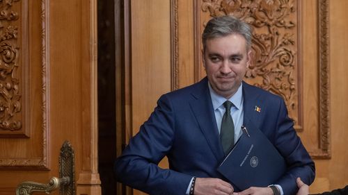 Parlamentarii aleg conducerea ANRE. Cine sunt candidații și favoriții