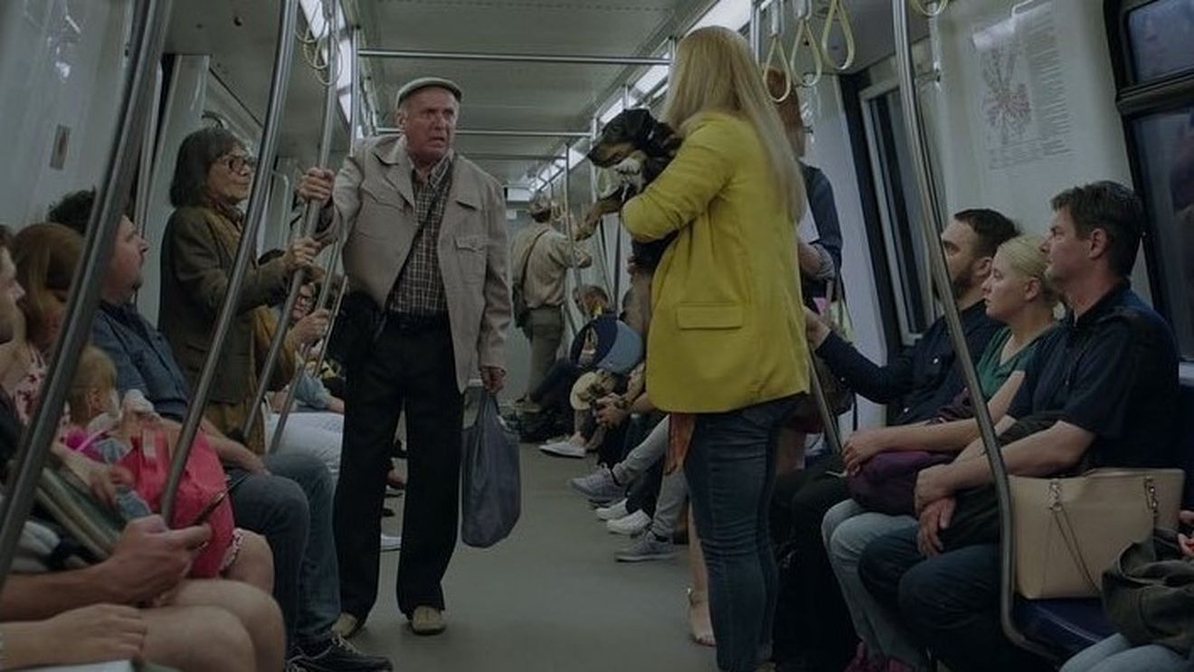 VIDEO Filmul românesc #dogpoopgirl a câștigat premierul „Golden George” la Festivalul Internațional de Film de la Moscova