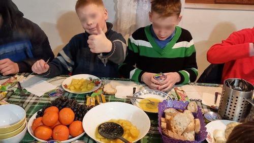 33 de minori de la o casă de copii din Mariupol au mers 12 zile pentru a ajunge în România / De aici vor pleca în Germania