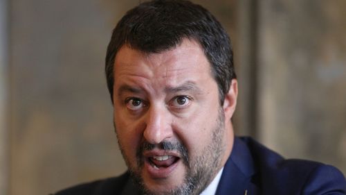 Lideri ai extremei drepte italiene şi „invitaţii lor internaţionali” s-au reunit în Italia la tradiționala întâlnire a partidului Liga a vicepremierului Salvini / Omagii pentru Charlie Kirk, critici la adresa Bruxellesului și lozinci antimigraţie