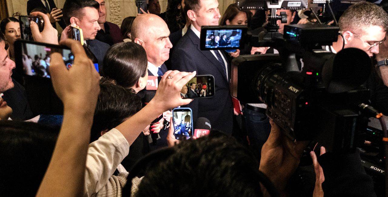 Live BREAKING | Liderii PNL au reconfirmat decizia să nu mai participe la guvernare cu PSD. Scor: 39 pentru, 10 împotrivă și 5 abțineri / Ce a spus Bolojan despre Adrian Veștea și Nicușor Dan / Veștea: Am doi băieți, trec prin momente foarte grele pentru că sunt atacat