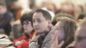 Acuzații grave: viceprimarul Capitalei susține că administrația spitalelor din București a cumpărat aparate de testare PCR care sunt nefolosite și stau în depozite. Șeful instituției, Vasile Apostol, e numit de administrația Firea