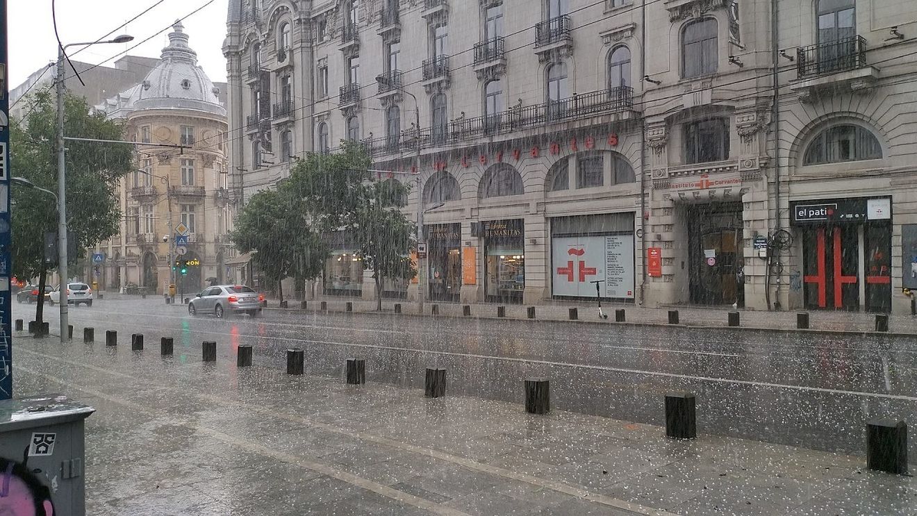 RoAlert: Cod portocaliu de vijelii în Capitală şi în judeţele Ilfov şi Giurgiu