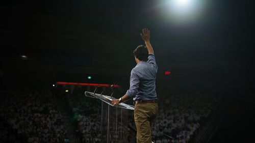 Trudeau i-a promis lui Trump controale mai stricte la frontieră, spune un înalt oficial canadian