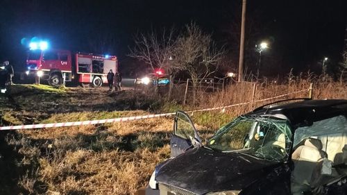 Doi pasageri dintr-un autoturism au murit în urma impactului cu un tren. Mecanicul de locomotivă era băut