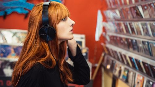 Anumite genuri muzicale te-ar putea ajuta să simți mai puțină durere fizică, potrivit unui nou studiu