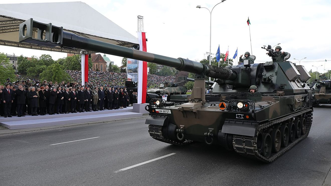 Reuters: Coreea de Sud a permis Poloniei să furnizeze Ucrainei obuziere Krab