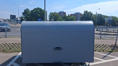 Adăposturi smart pentru biciclete, disponibile gratuit în Oradea până la începutul anului 2027