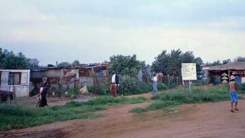 Africa de Sud intenţionează să sape peste 1,5 milioane de morminte pentru eventualitatea în care vor fi necesare din cauza răspândirii necontrolate a coronavirusului