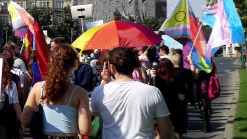 VIDEO Marş Pride dedicat comunităţii LGBTQ+ la Timişoara/ Participanţii au scandat "Iubire, iubire, iubire"