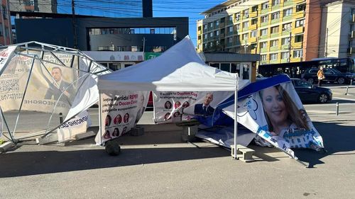 Primarul din Brăila nu permite instalarea corturilor electorale: „Mascarada la cort nu mai are ce căuta în Brăila. Nici măcar PSD-ului nu o să îi permit să amplaseze corturi”  