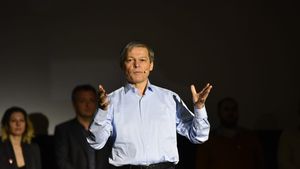 Cioloș explică de ce candidează la europarlamentare: Sunt dator să pun toate atuurile mele la dispoziția partidului / Voi munci pentru țara mea și acasă, și în Parlamentul European