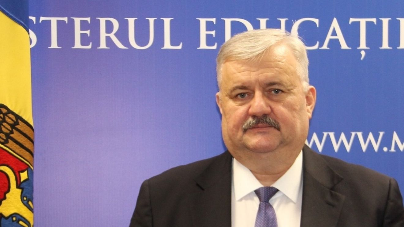 INTERVIU Igor Șarov, ministrul Educației din Republica Moldova: Planificăm începerea anului școlar pe 1 septembrie, când cadrele didactice vor recupera materia restantă și vor consolida subiectele predate online / Despre educația digitală de la clasa I și soarta examenelor
