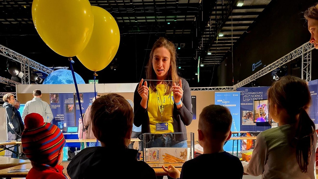 Atingeți, jucați-vă, descoperiți: știință distractivă în Luxemburg