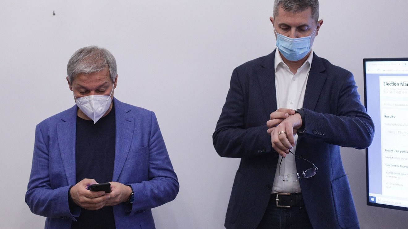 Cioloş şi Barna exclud riscul ruperii USR PLUS: Nu avem cum să avansăm dacă nu vom lupta împreună / Toată lumea ne-a cântat de atâtea ori prohodul
