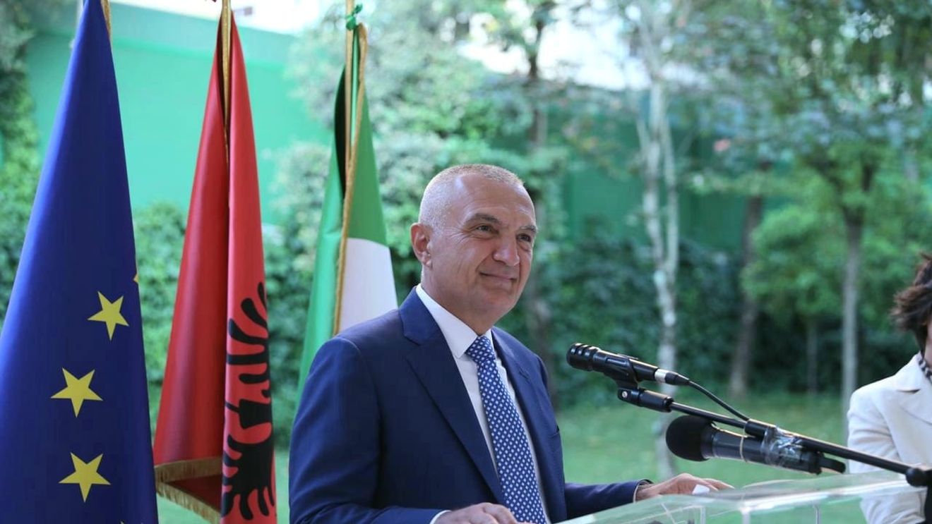 Parlamentul albanez a votat pentru destituirea președintelui țării, acuzat de încălcarea Constituției pentru că s-a implicat în campania electorală pentru scrutinul legislativ