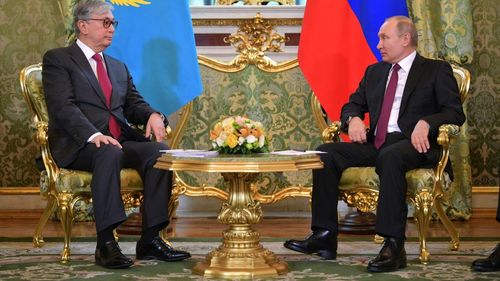 Președintele Kazahstanului anunță că cei peste 2000 de militari din OTSC, a fostelor state sovietice, vor părăsi țara „în două zile”/ Alikhan Smailov, validat în Parlament premier interimar